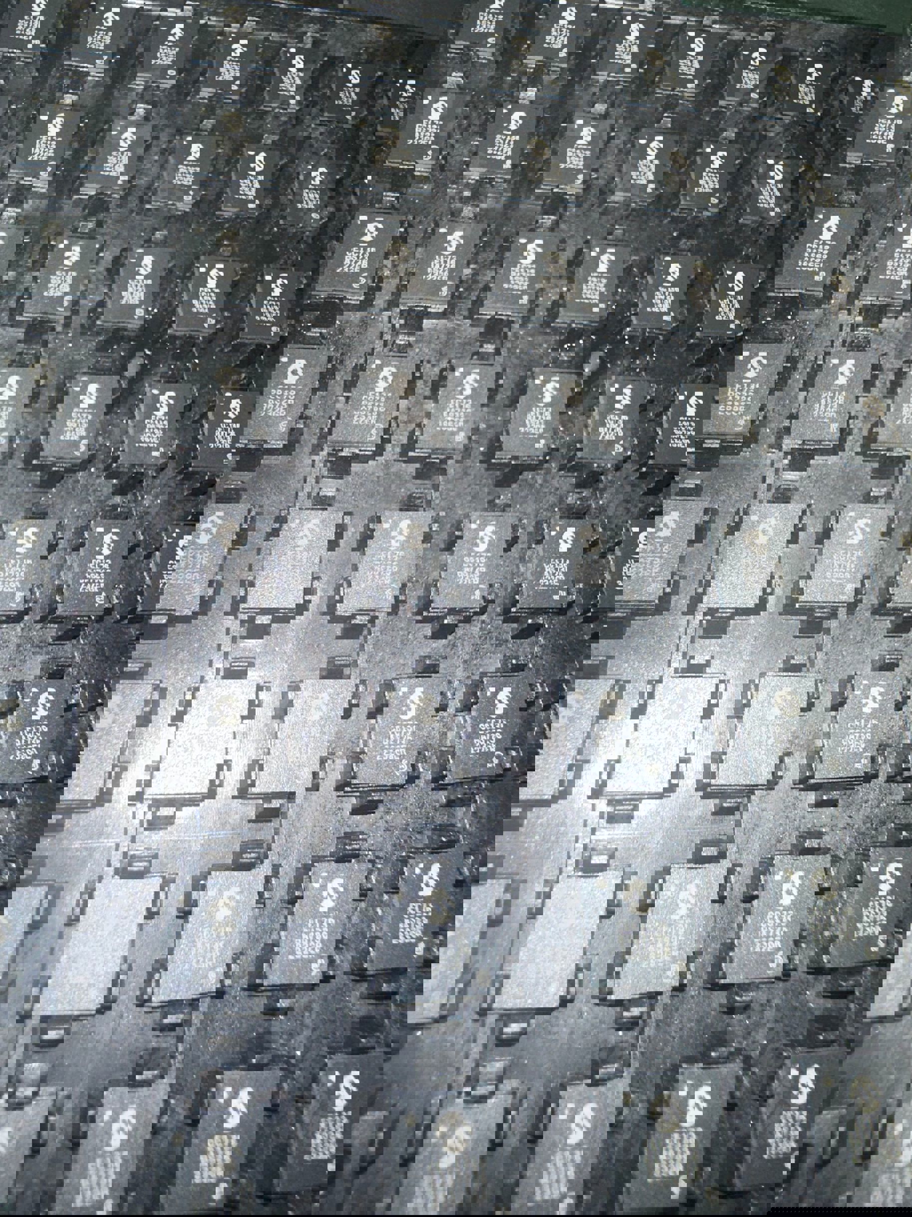 CEC1736-S0-I/2ZW-L00