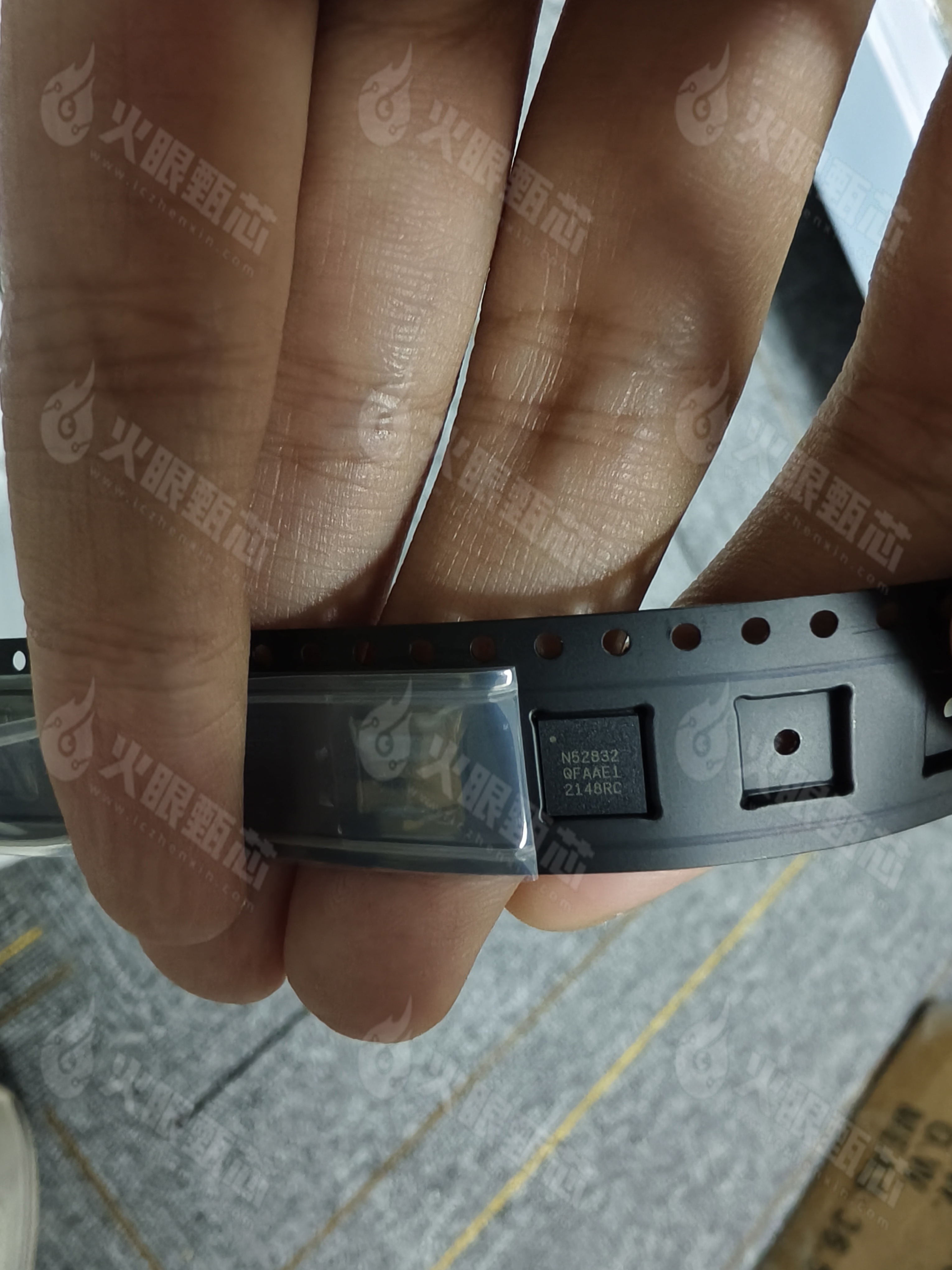 NRF52832-QFAA-R