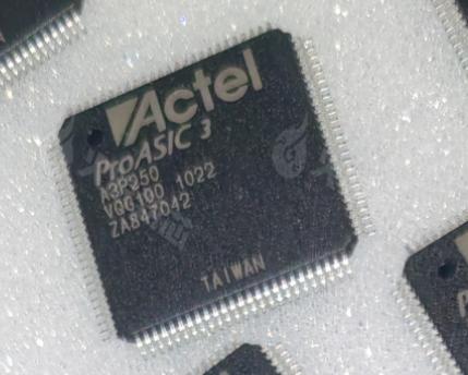 A3P250-VQG100