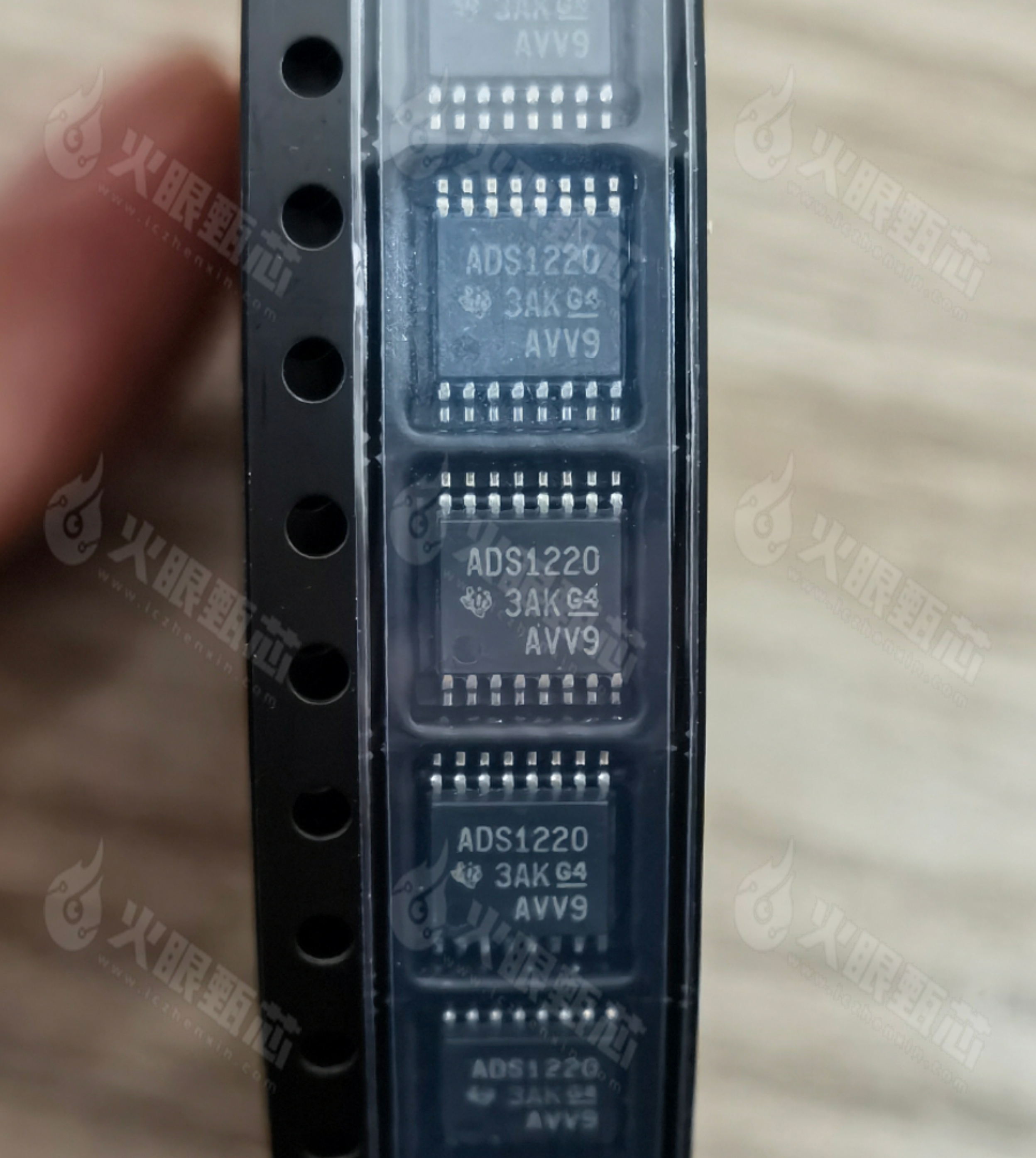 ADS1220IPWR