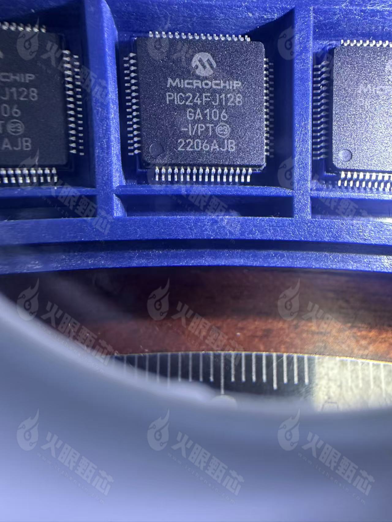 PIC24FJ128GA106-I/PT