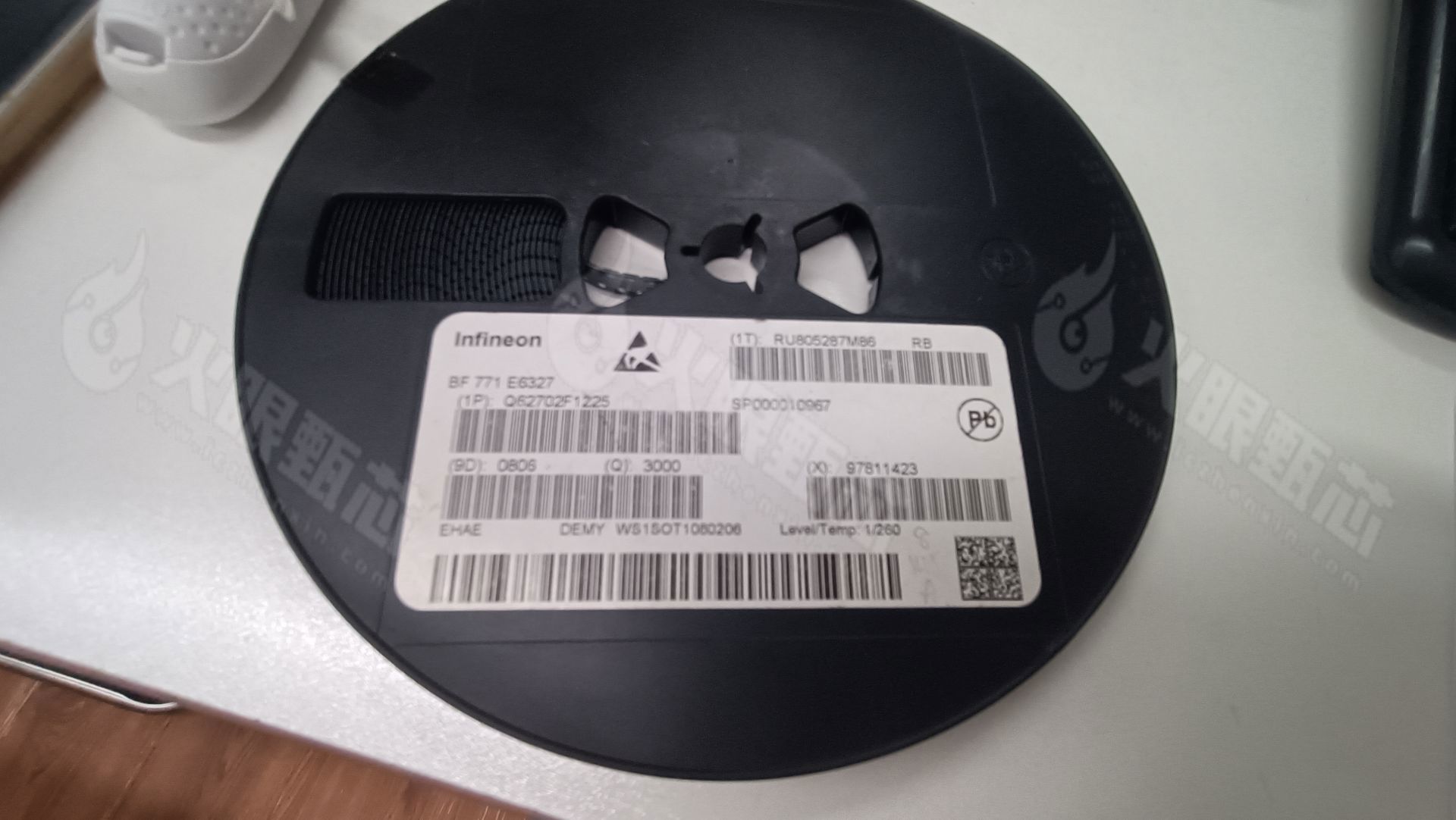 BF771 E6327