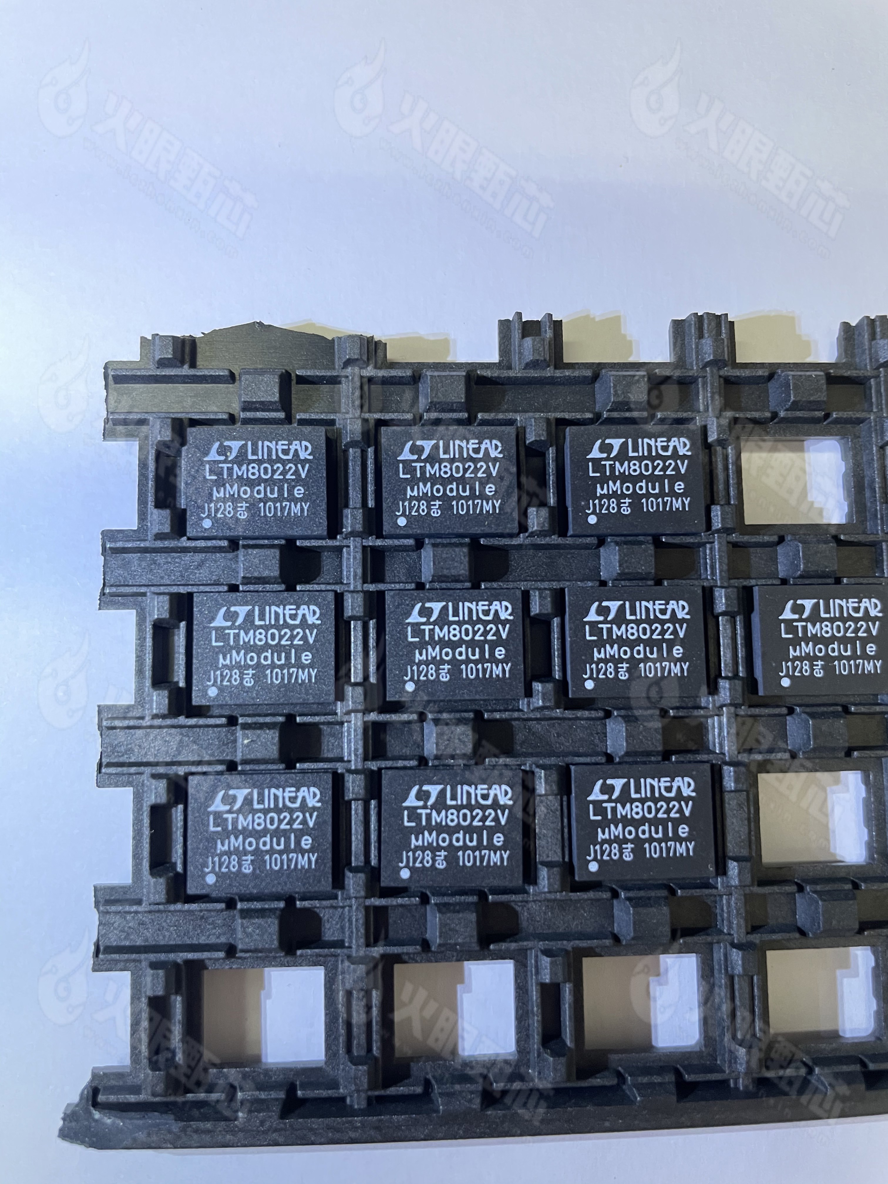 LTM8022IV 批次10+ 没有标签