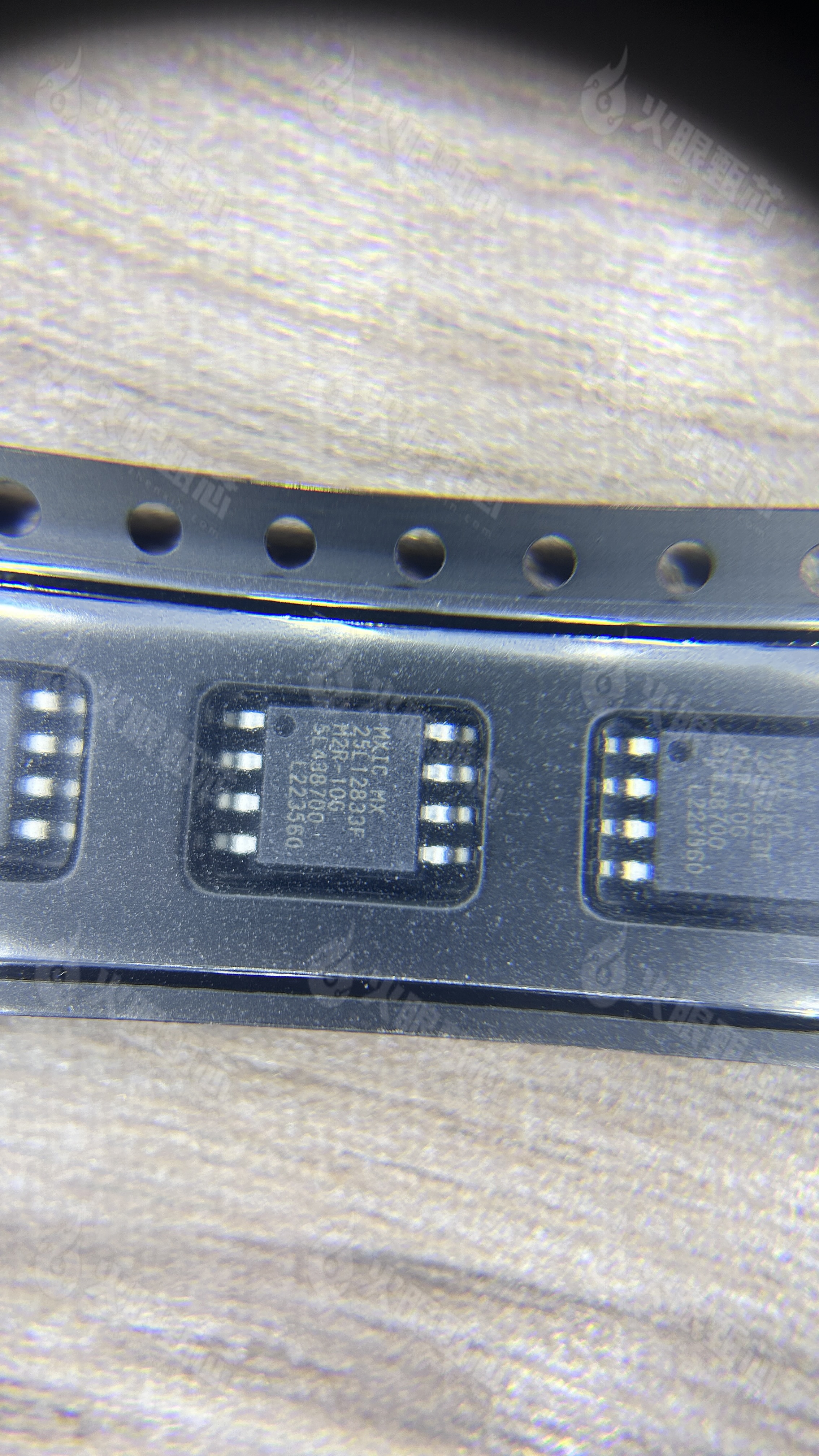 MX25L12833FM2R-10G