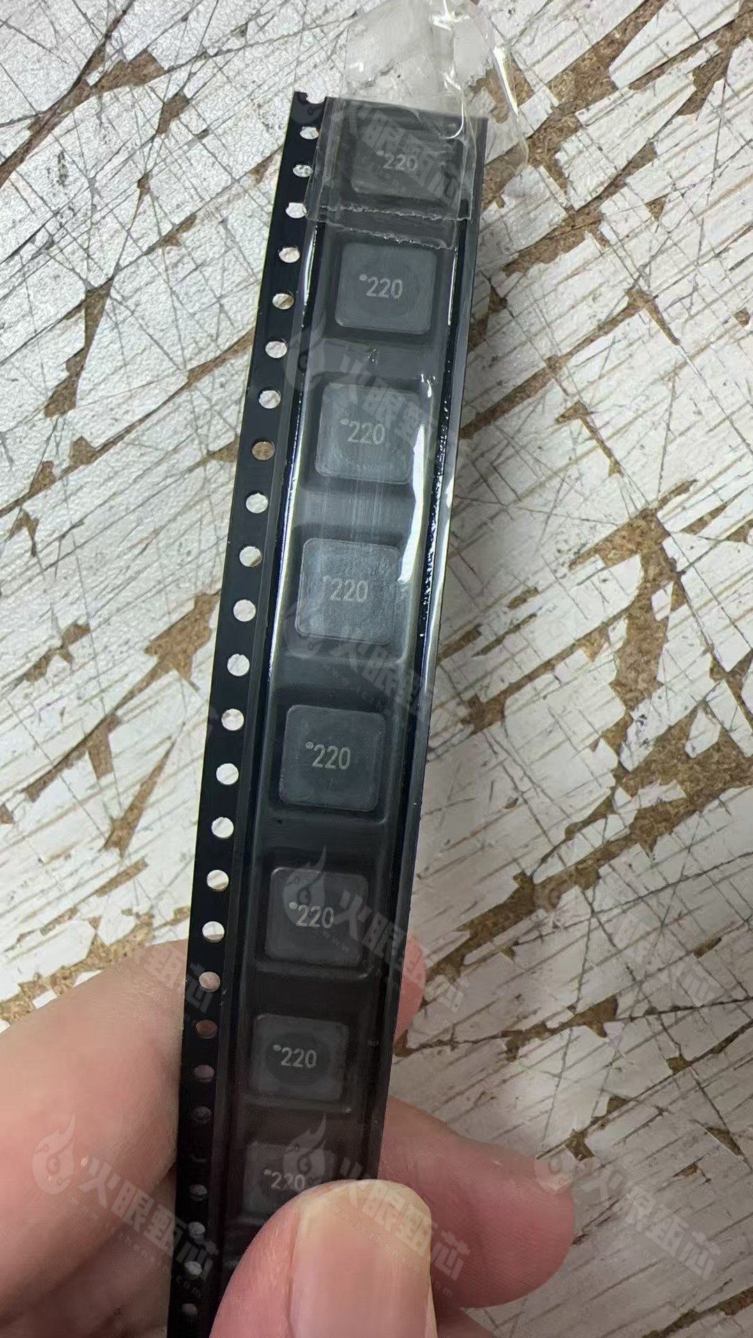 744778122
