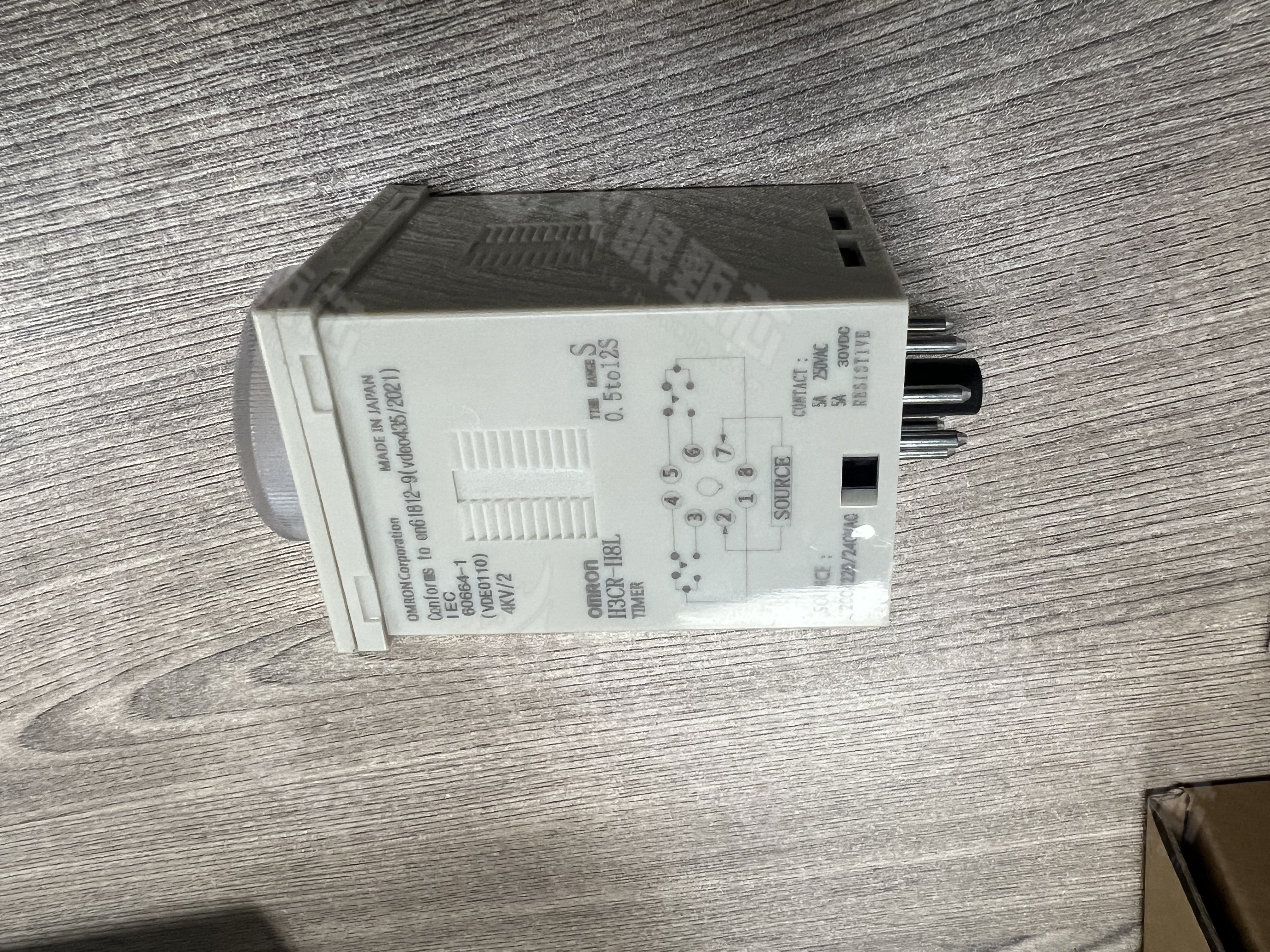 H3CR-H8L AC200-240S