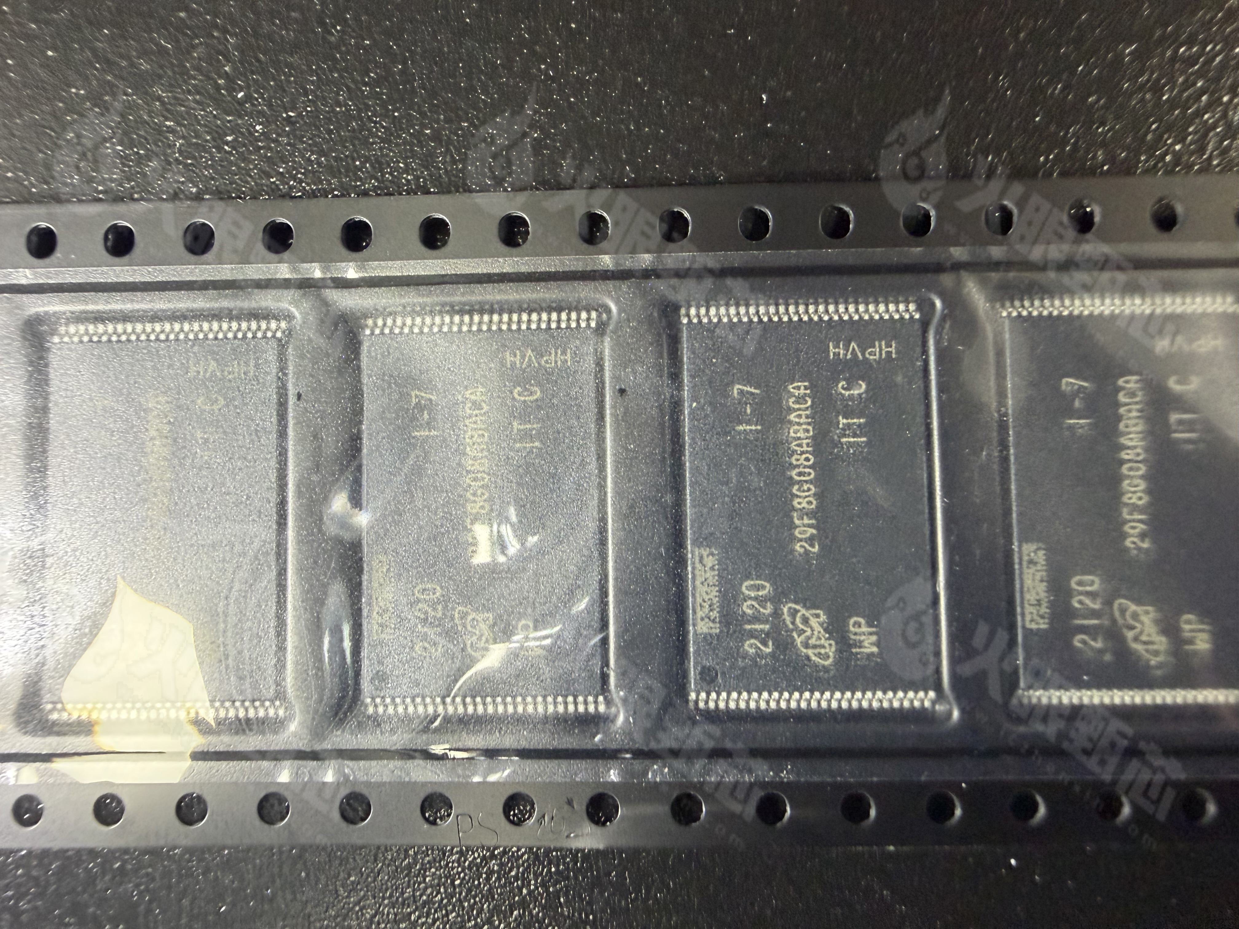 MT29F8G08ABACAWP-IT:C