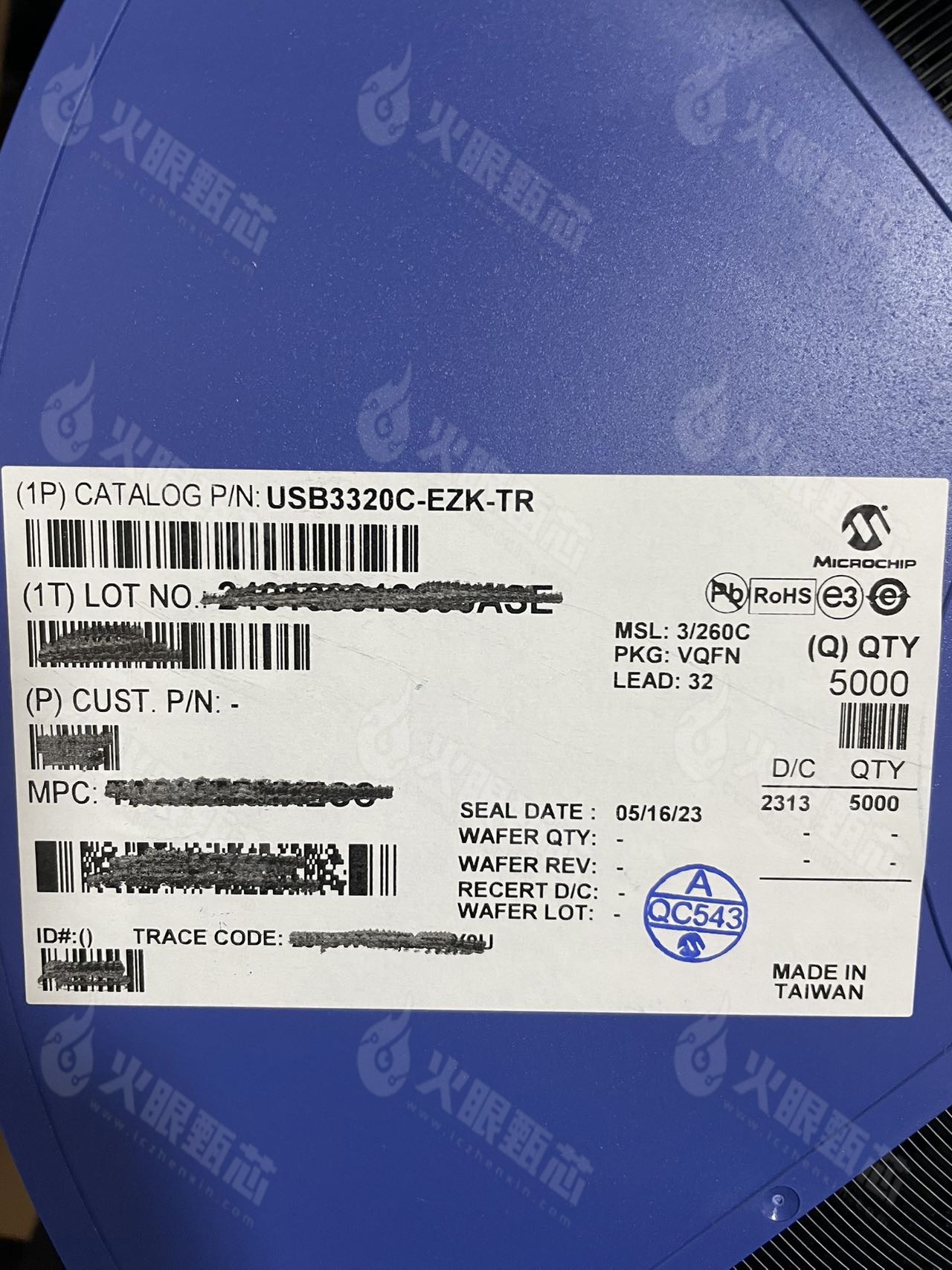 USB3320C-EZK-TR