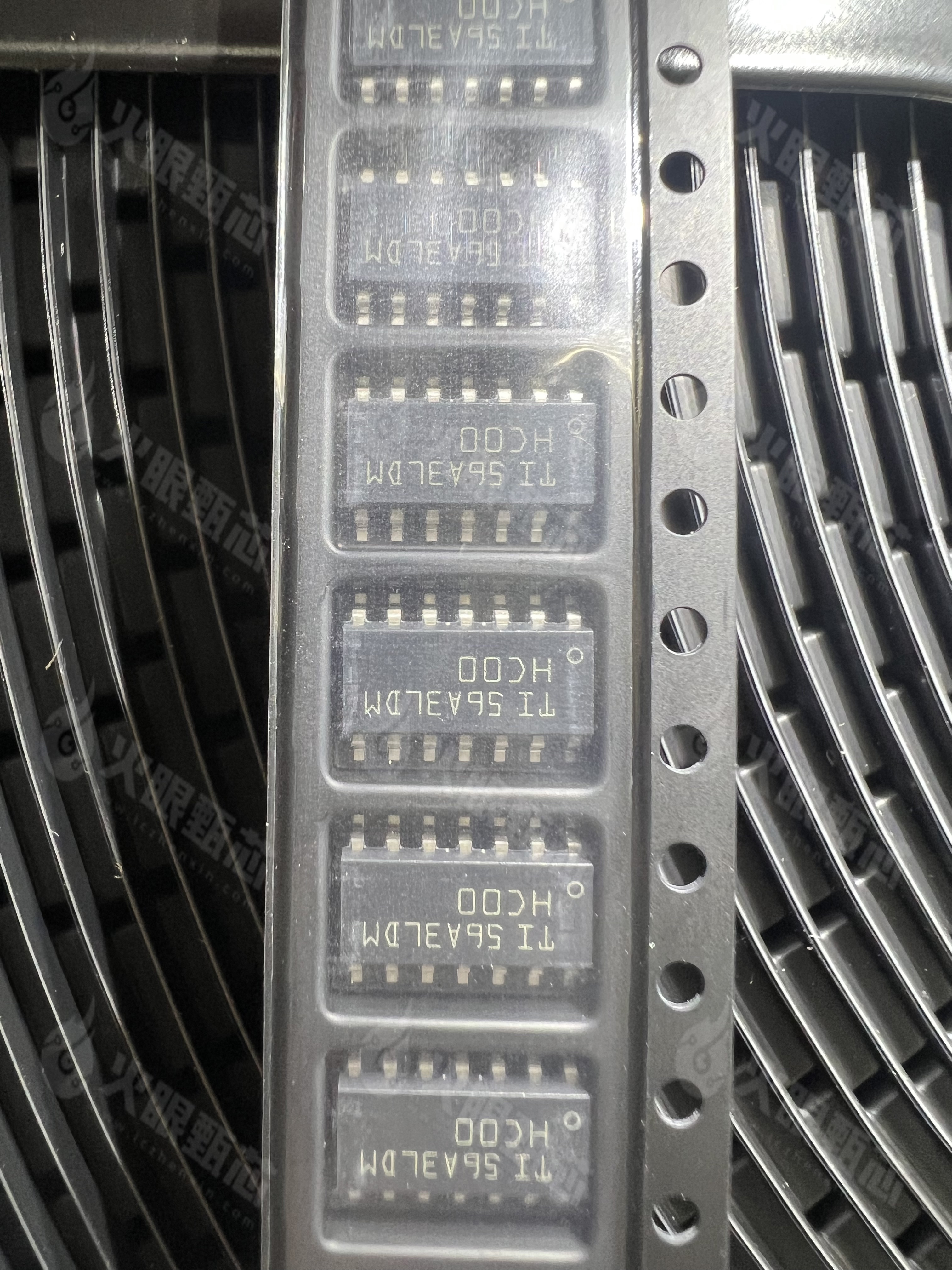 SN74HC00DR