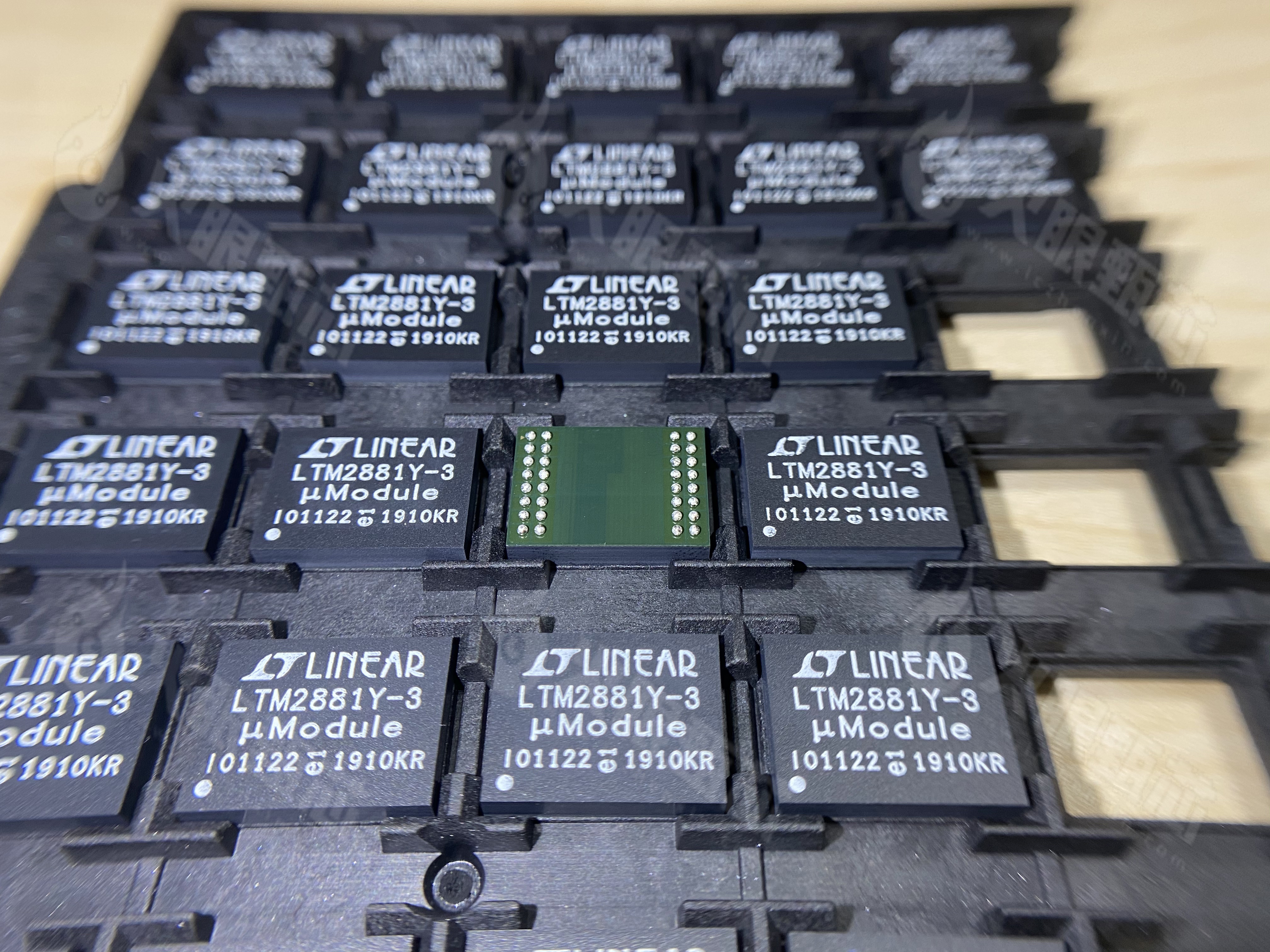 LTM2881IY-3