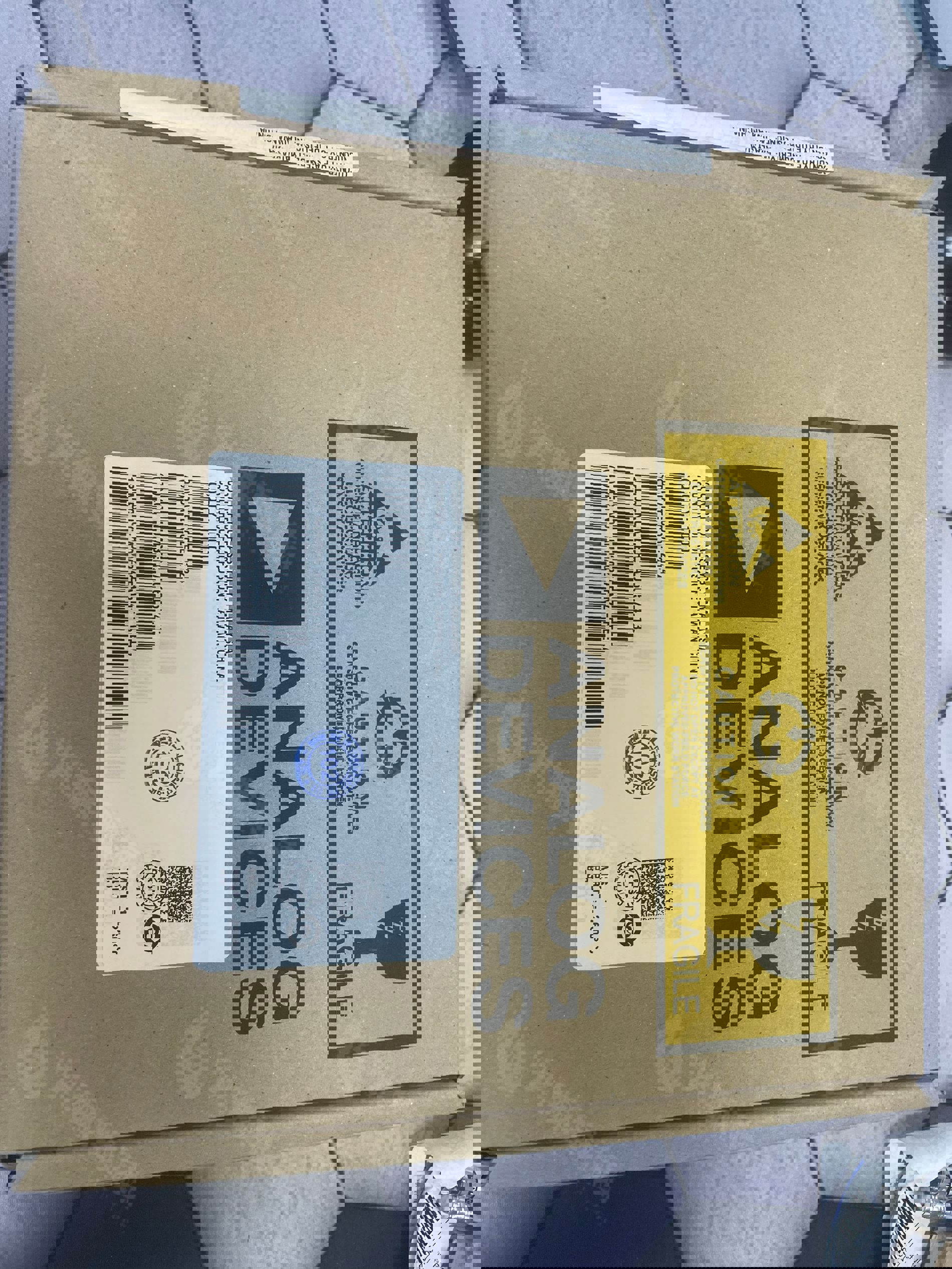 ADM202EARNZ