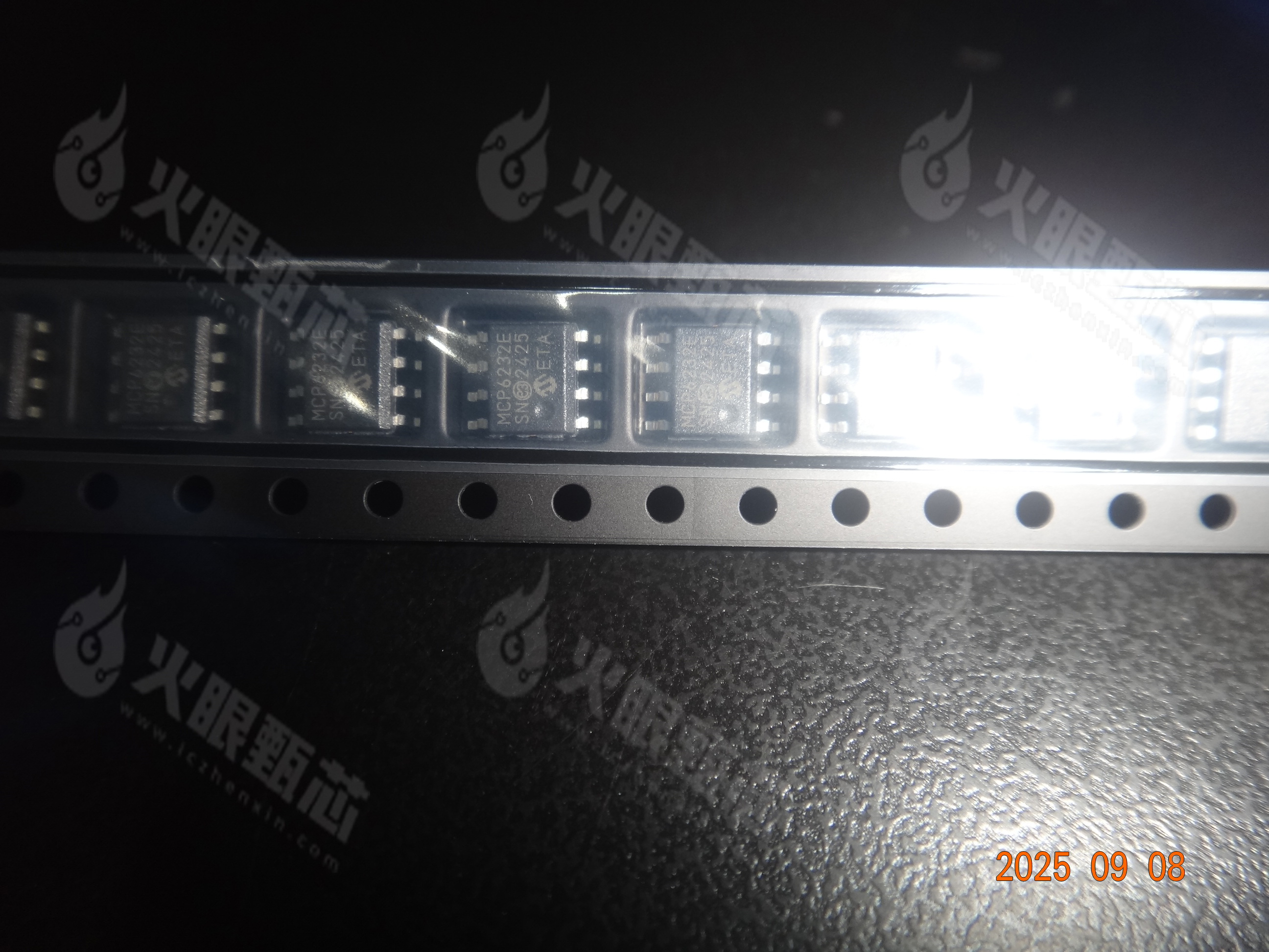 MCP6232T-E/SN