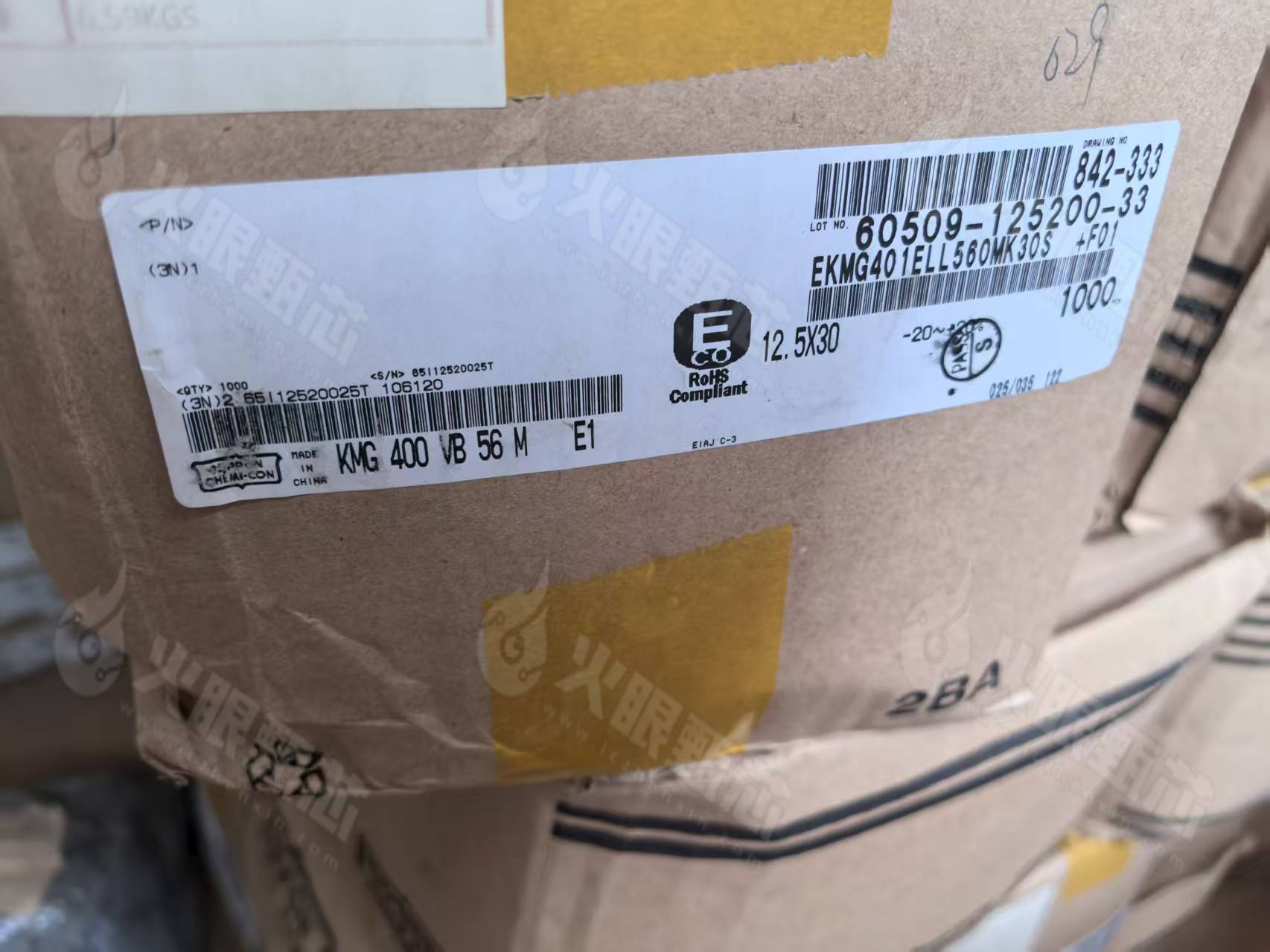 EKMG401ELL560MK30S